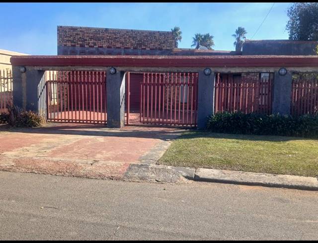 3 BEDROOM HOUSE FOR SALE IN RANDPOORT